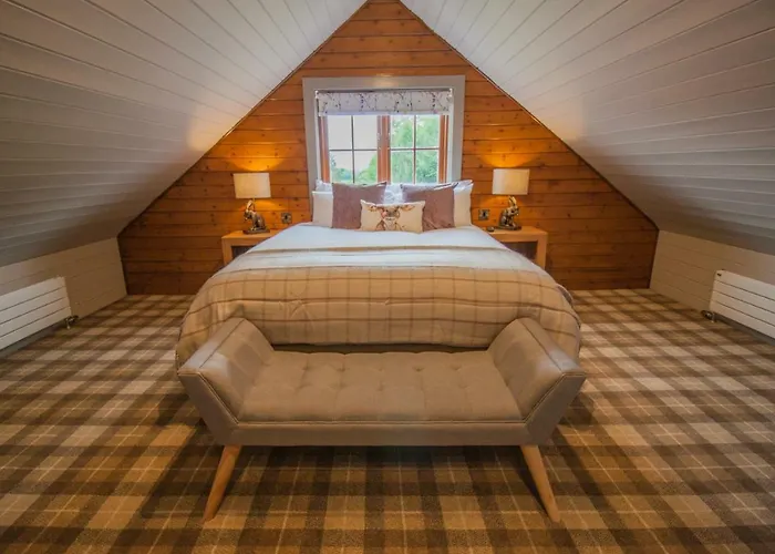 High Oaks Grange - *